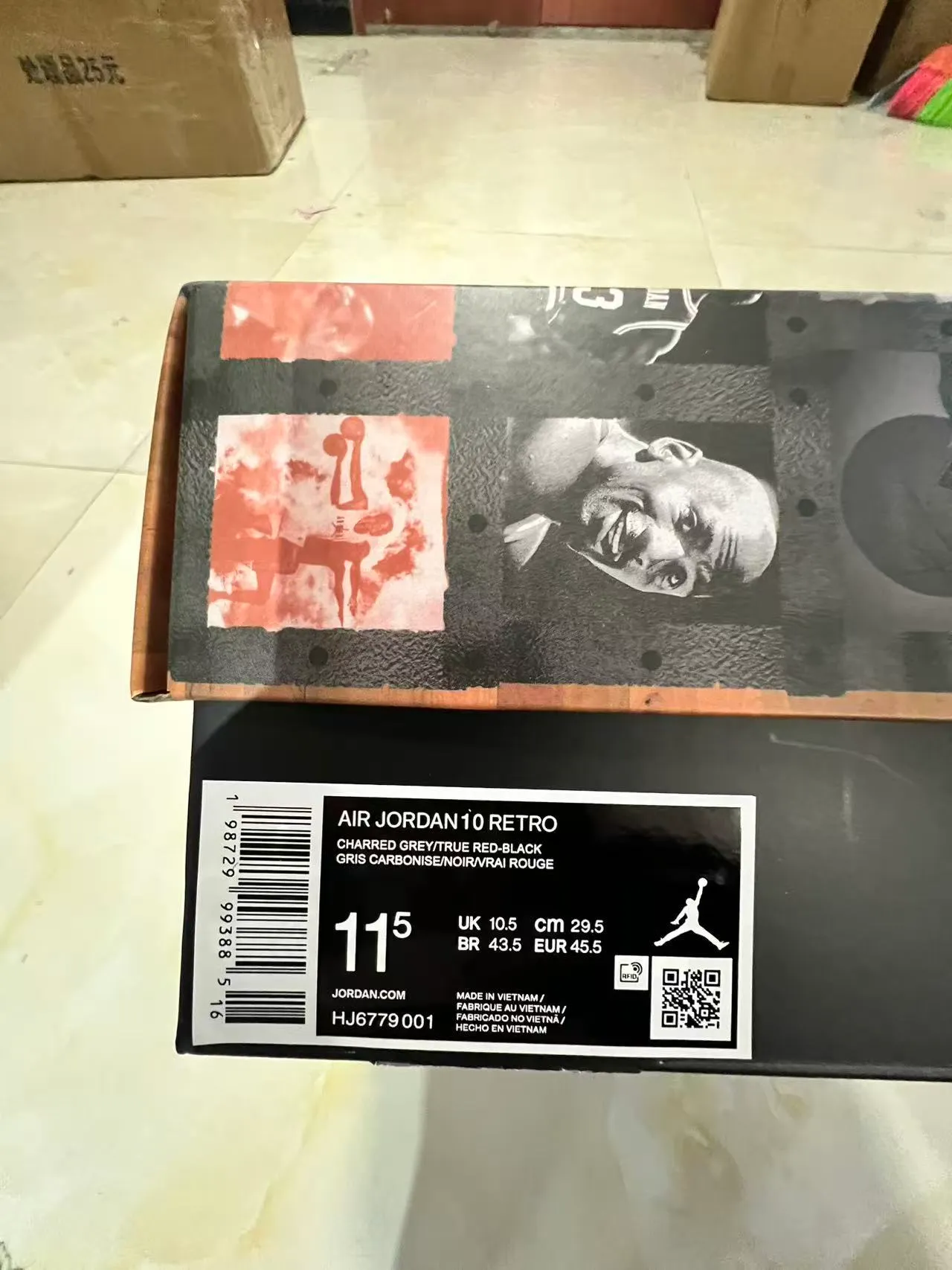 灰色和黑色高帮混合材质粗糙 lug 底工作靴 10