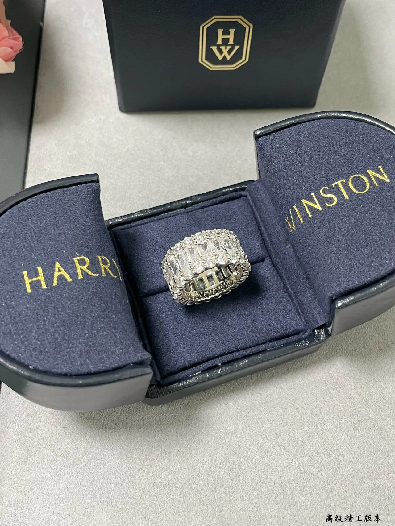 Harry Winston خاتم الأبدية بالماس متعدد الصفوف المقطوع الزمردي والماس الدائري 3