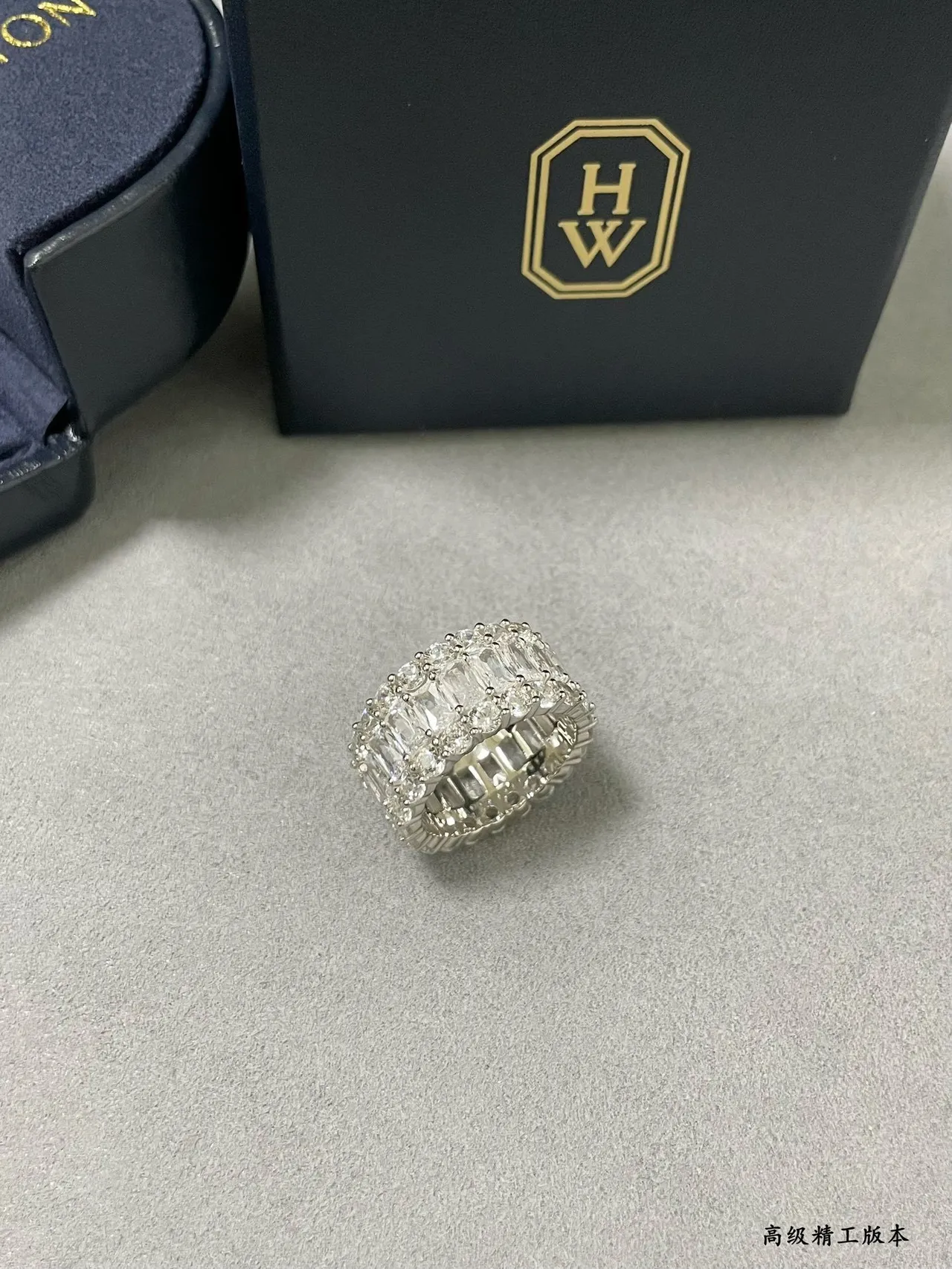 Harry Winston خاتم الأبدية بالماس متعدد الصفوف المقطوع الزمردي والماس الدائري 6