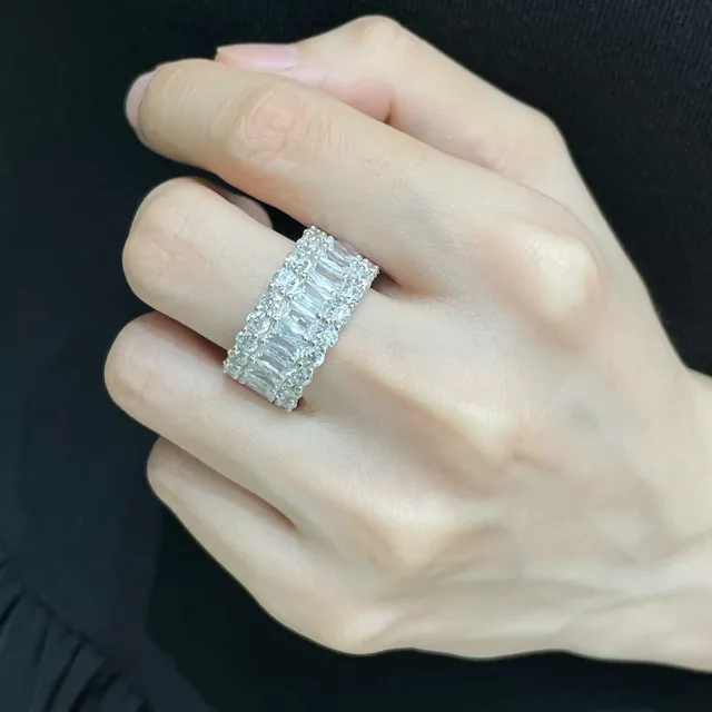 Harry Winston خاتم الأبدية بالماس متعدد الصفوف المقطوع الزمردي والماس الدائري 8