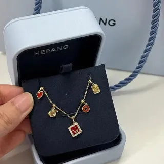 HEFANG সোনালি টোন মাল্টি চার্ম এনামেল নেকলেস