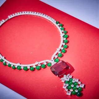 উচ্চ-জুয়েলারি সবুজ জেড এবং লাল জেমস্টোন Pavé নেকলেস