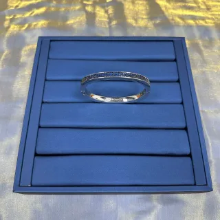 摩纳哥 Pavé-Set 蓝色宝石 铰链 手镯