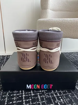 Moon Boot Bottes de Neige Classiques Lacées à la Corde Marron 9