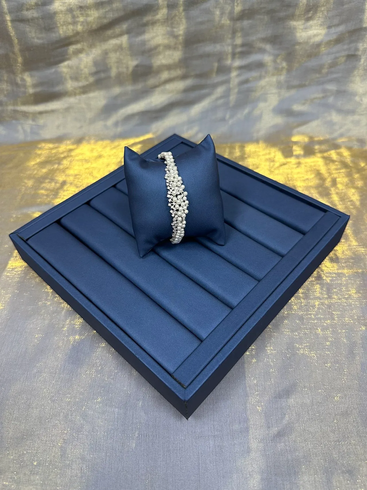 Navy Silver Pearl-Embellished Crystal-Accented Bracelet 9
