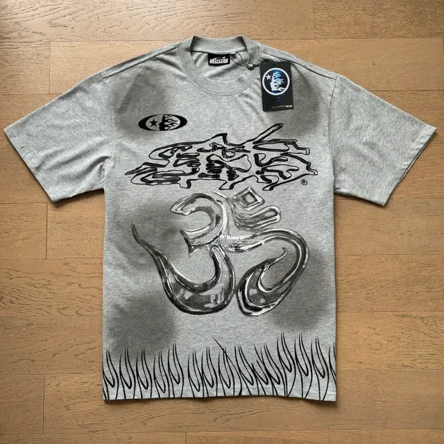 Oversized Graphic Flame-Hem T-Shirt 16