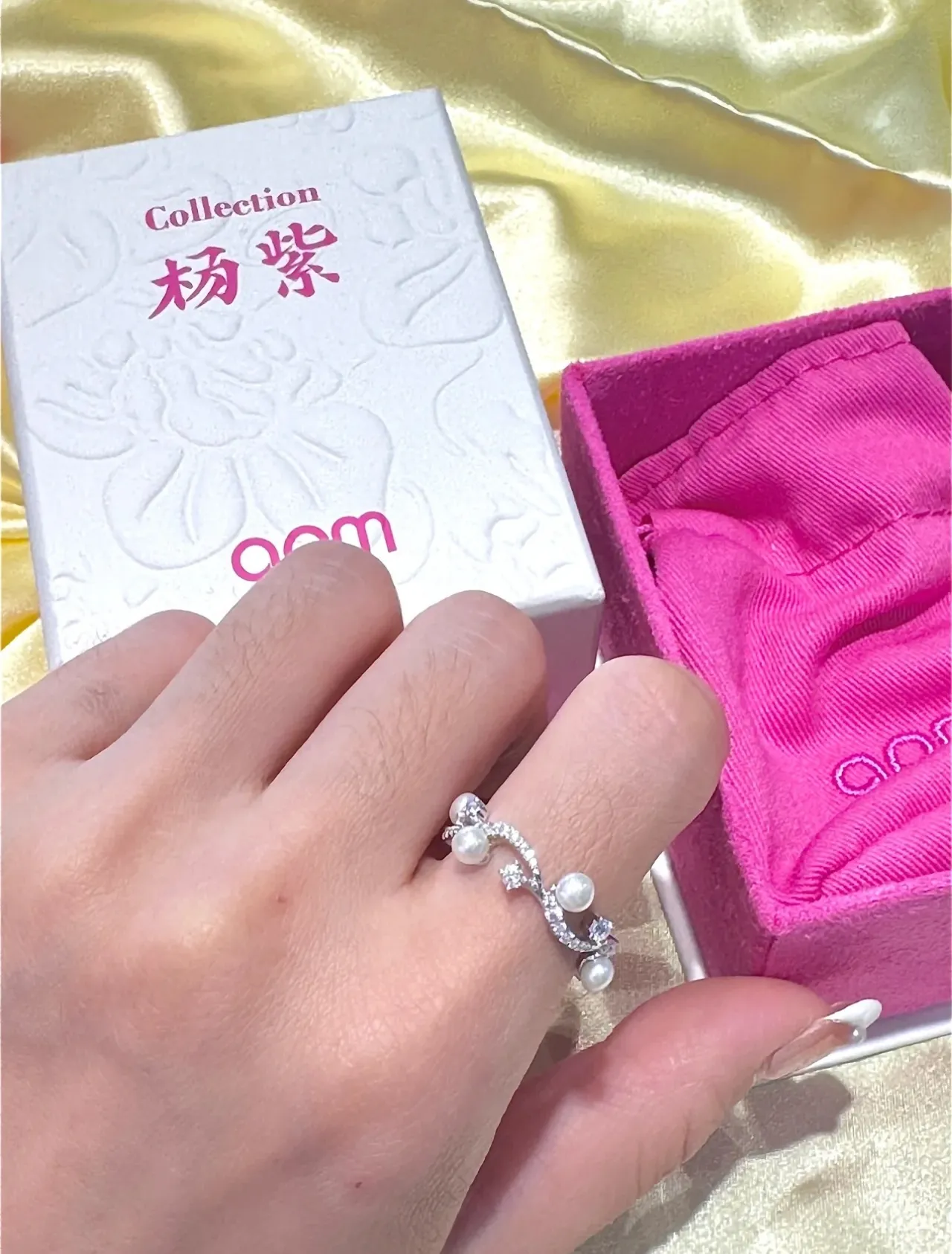 Pearl and Crystal Floral Vine Ring 4