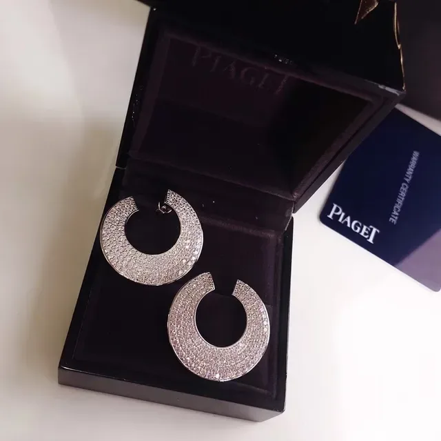 Piaget أقراط بافيه-سيت مفتوحة الحلقة 5