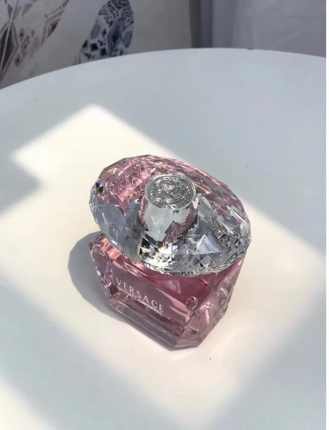 गुलाबी पारदर्शी faceted crystal-cut बॉडी iridescent gradient परफ्यूम 3