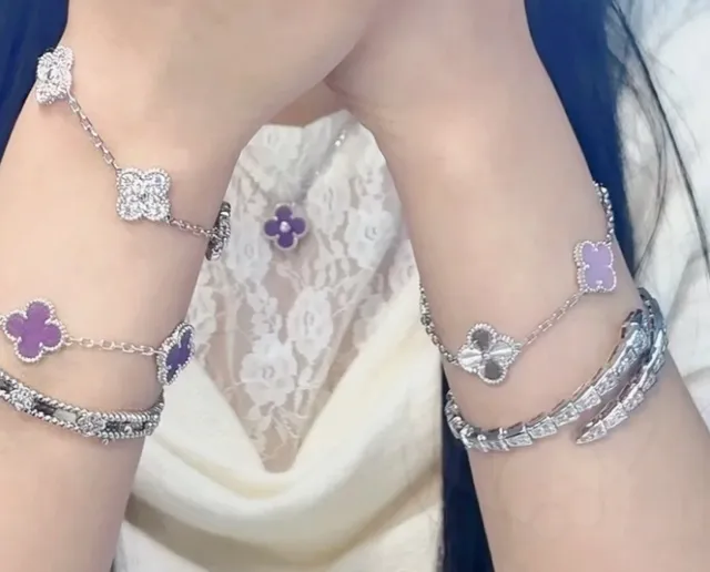 Pulsera de Charms con Forma de Trébol con Inlay de Esmalte en Plata y Morado 9
