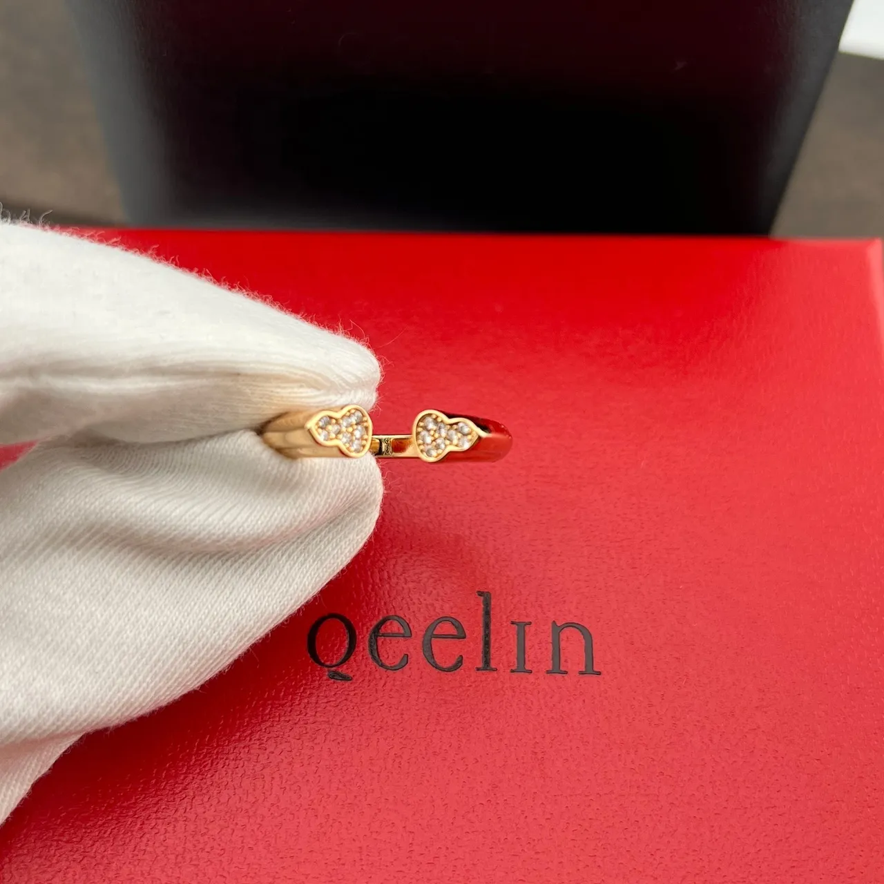 qeelin Heart-Tipped Open Gold Red C-Shaped Ends Ring 5