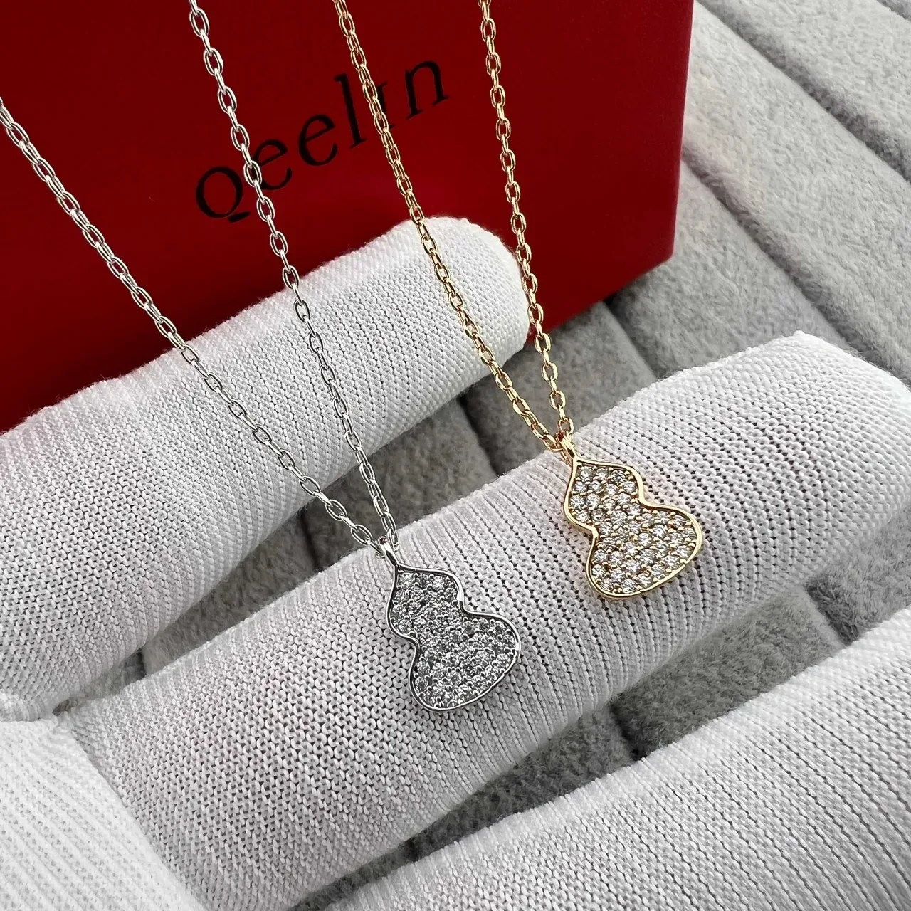 Qeelin Wulu Pavé Gourd Pendant Necklace 6
