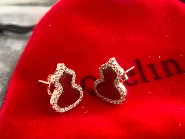 Red Gourd-Shaped Pavé Stone Earrings 4