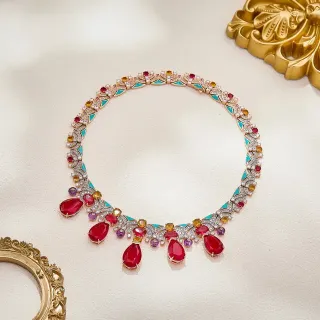 Collier en Rouge Multicolore de Multi-Gemmes avec Inlay d'Émail
