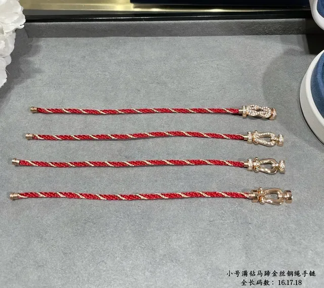 Red Twisted Cord Crystal-Embellished Horsebit Clasp Bracelet 3