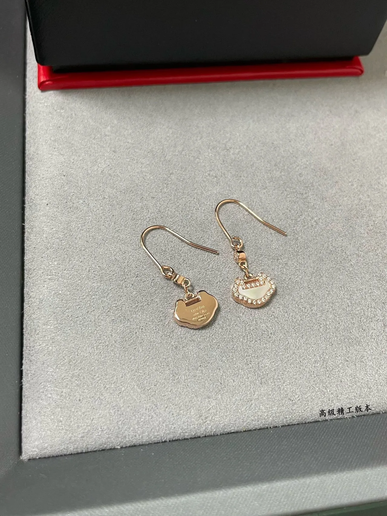 Brincos pendentif de cristal pavé com fivela de tom dourado rosa 4