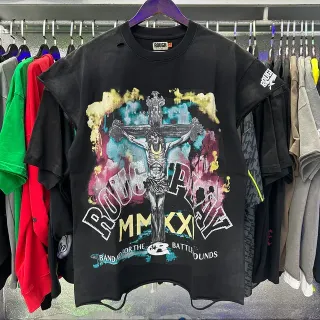 T-shirt graphique ROUGH PLAY MMXXI Pansement pour les blessures de combat