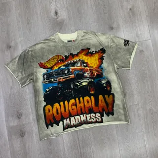 تي شيرت رمادي متهالك بطبعة Madness من ROUGH Roughplay