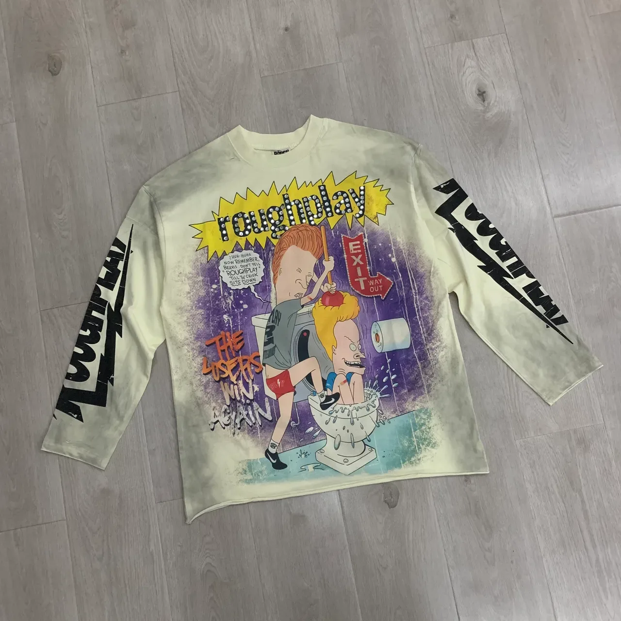 Roughplay Graphic Print Long-Sleeve T-Shirt 13