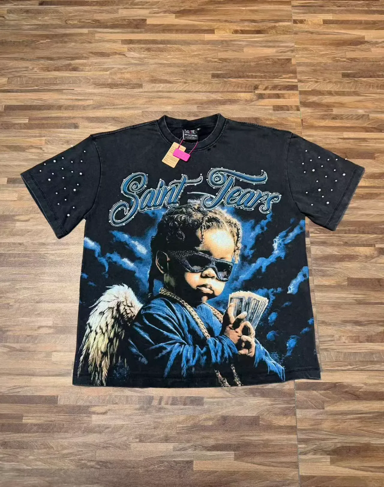 تيشيرت أوفرسايز Saint Tears جرافيك مزين بالراينستون 9