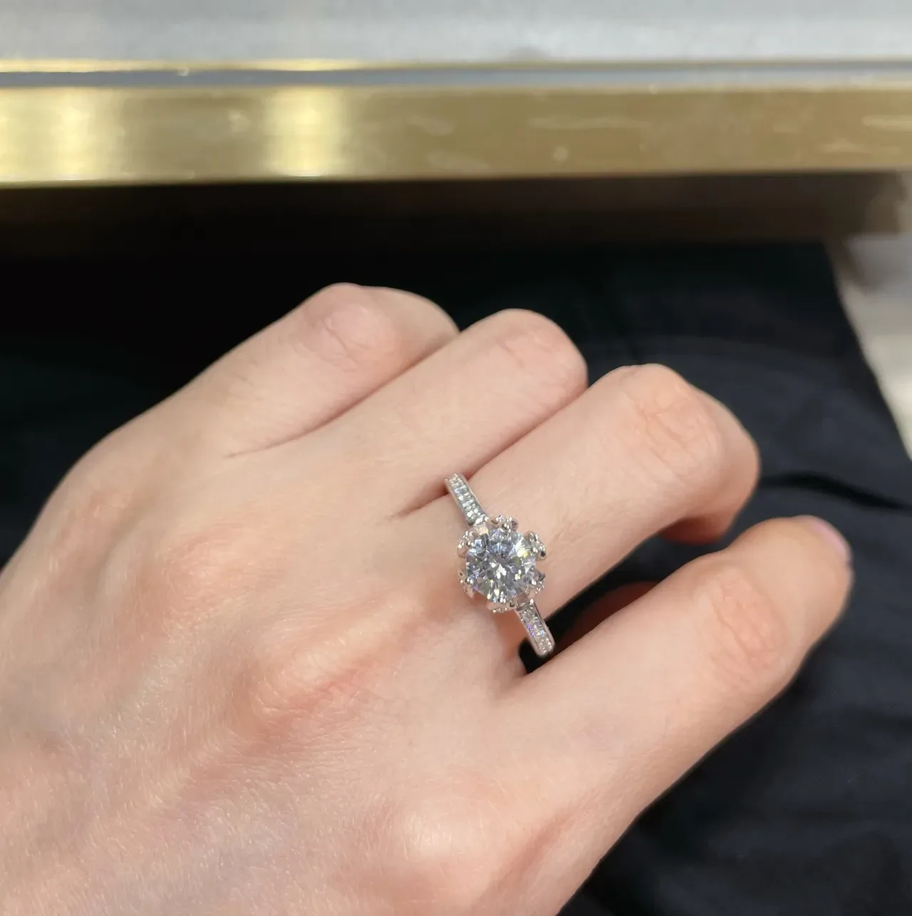 Silver Beige Solitaire Center Stone Pavé-Set Shoulders Ring 9