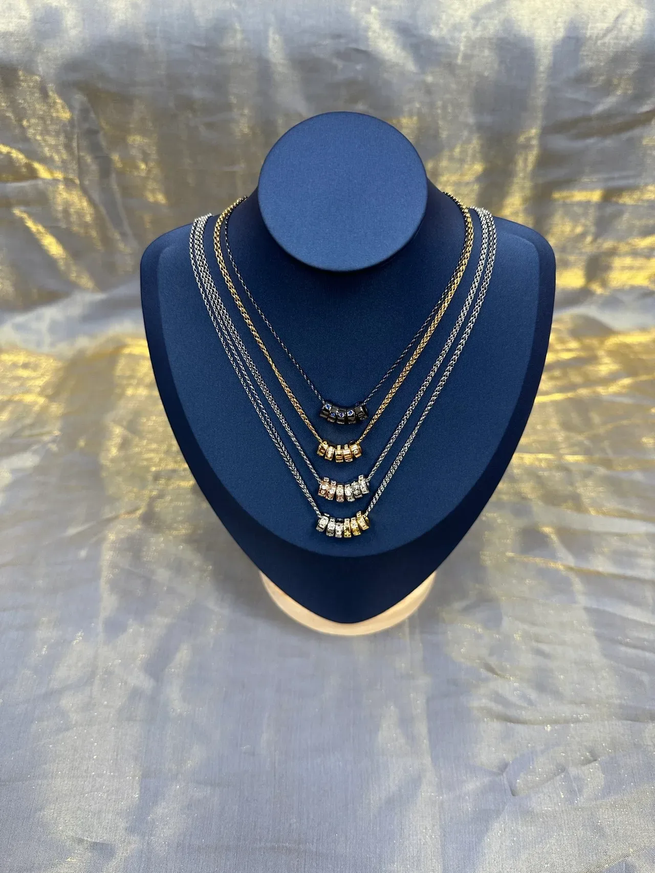 Silver Blue Chain Five-Barrel Pendant Necklace 8