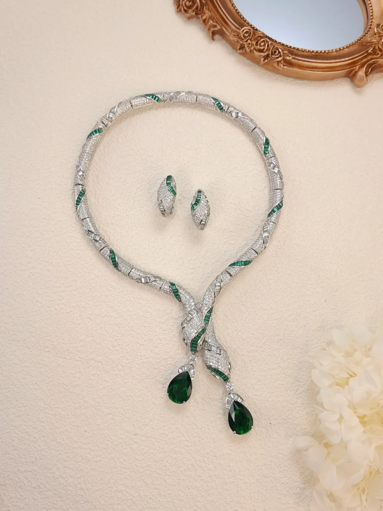 Silver Blue Twisted Rope Motif Pavé-Set White Stones Necklace 5