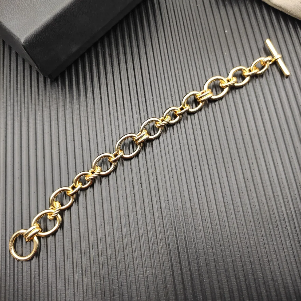 Silver Gold Twisted-Link Oval Chain Toggle Clasp Closure Bracelet 7