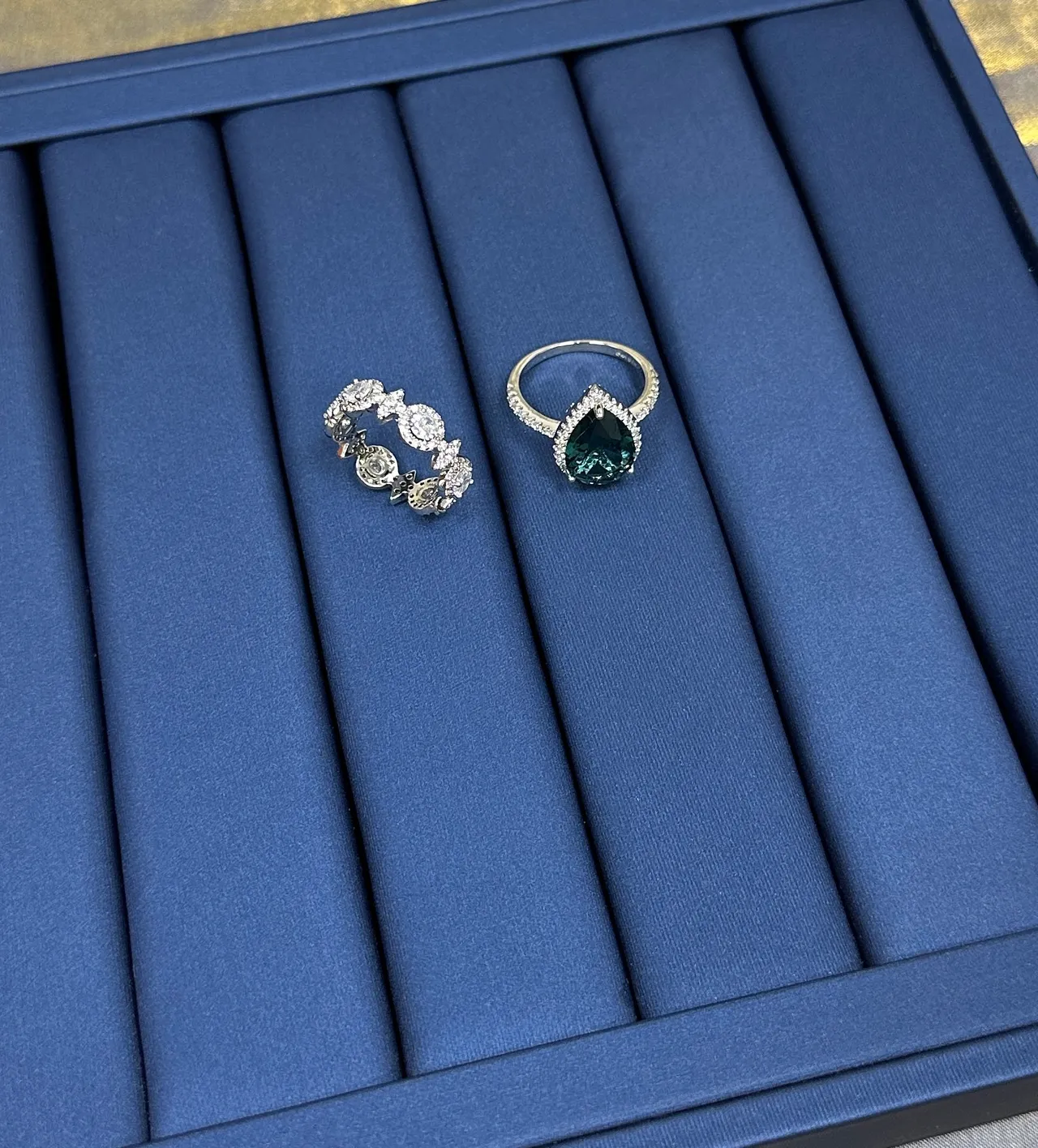 Silver Navy Three-Stone Cluster Pavé-Set Diamonds Ring 6