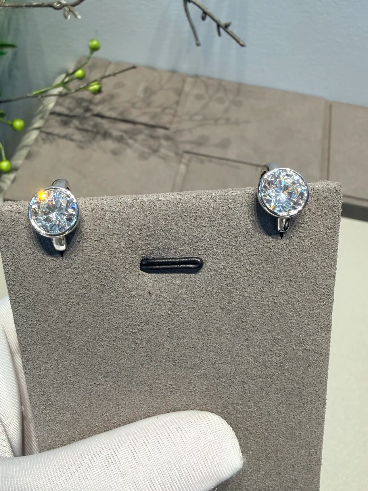 Bague en argent poli avec bezels ouverts à l'arrière 7