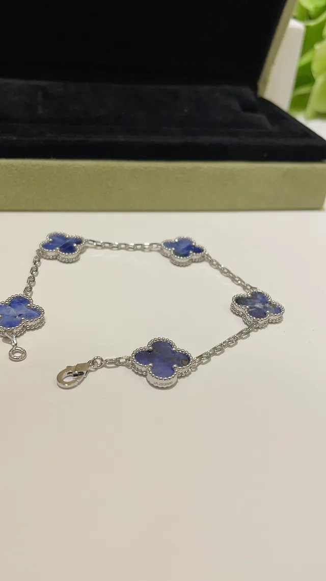 Silver-Toned Clover Motif Blue Stone Beaded Bracelet 7