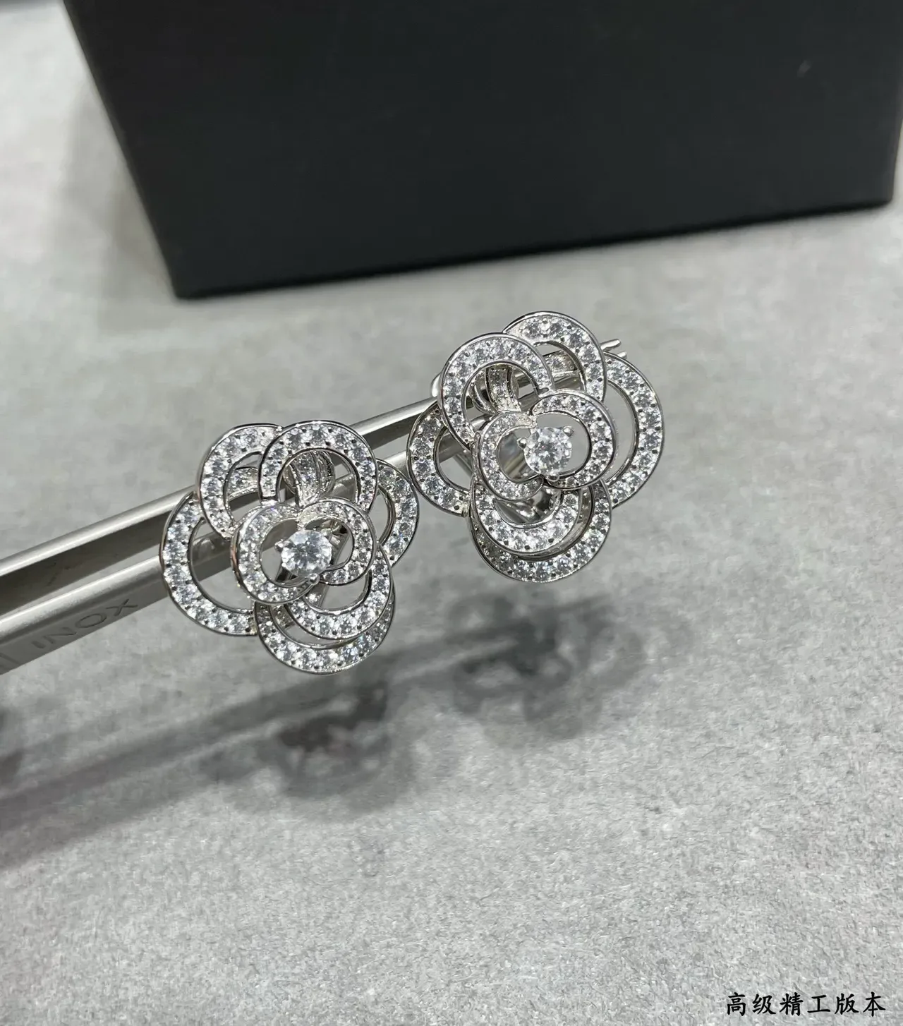 Boucles d'oreilles Argent Blanc Motif Floral Pierres Pavé 9