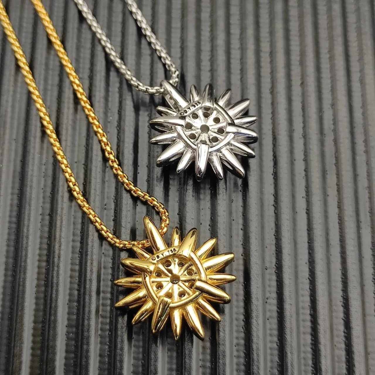 Starburst Pavé Diamond Pendant Necklace 3