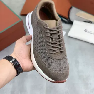 Zapatilla lifestyle de malla y ante taupe de bajo