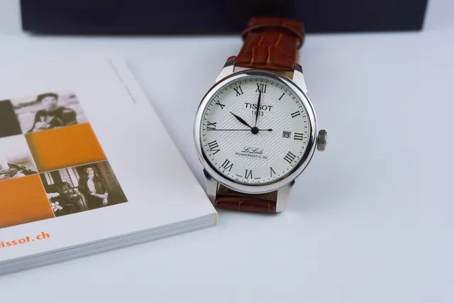 Tissot Le Locle Powermatic 80 Relógio de couro marrom mecânico 5