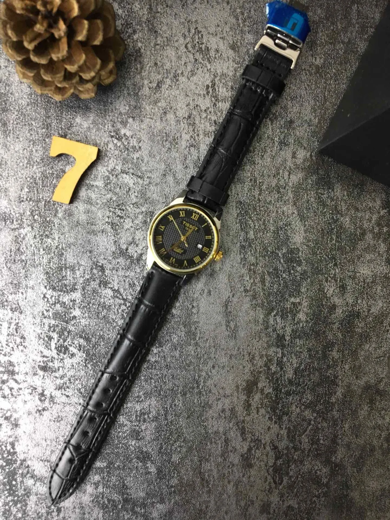 Tissot Le Locle Quartz Preto Dourado Caixa Coroa Texturizada Quartz Relógio 4
