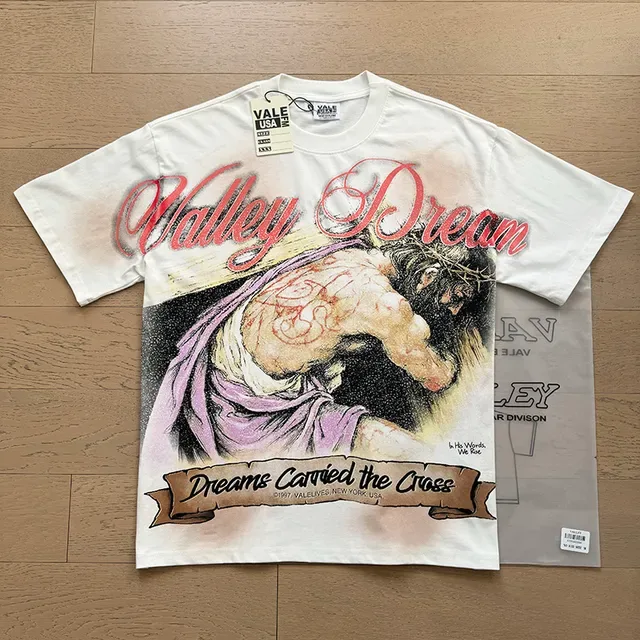 تيشيرت أبيض بطباعة جرافيك Vale Valley Dream Dreams Carried the Cross 4