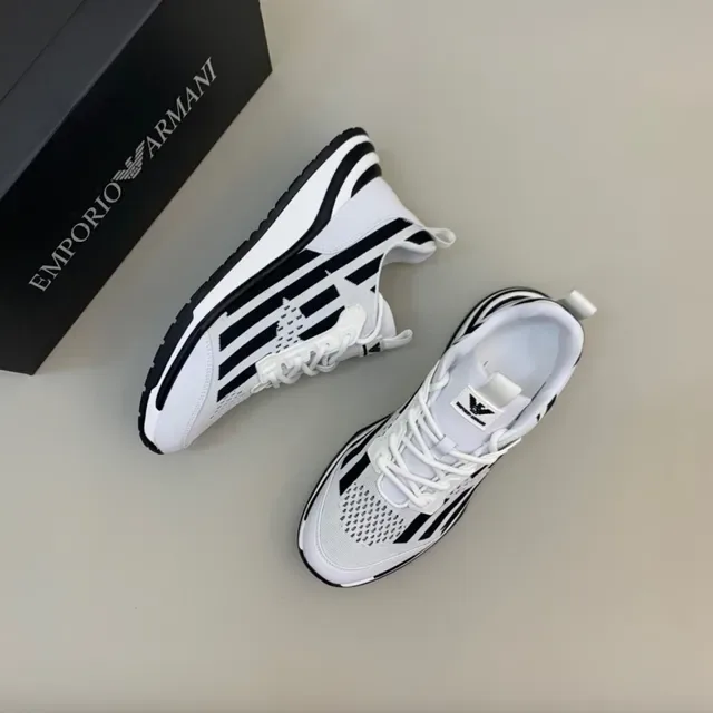 White and Black Stripe Knit Low-Top Lifestyle Sneaker 7