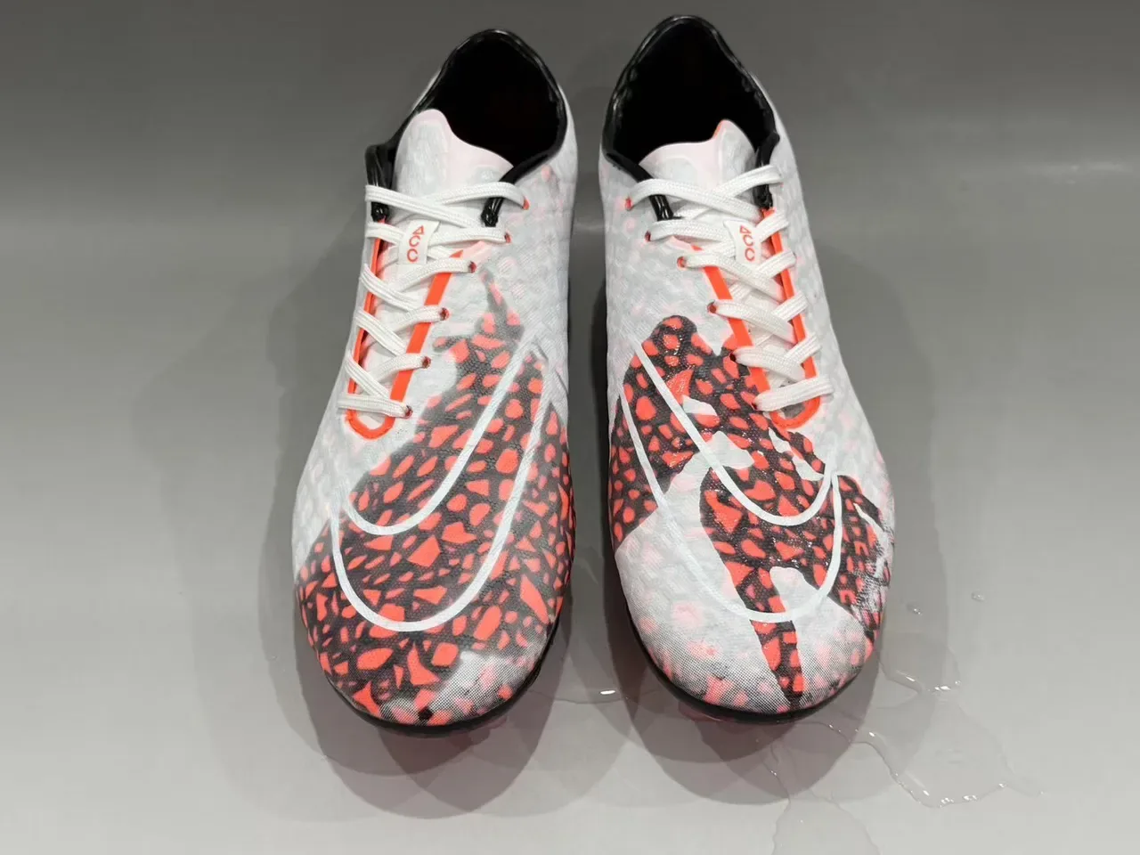 White and Orange Speckled Firm-Ground Soccer Shoes 2