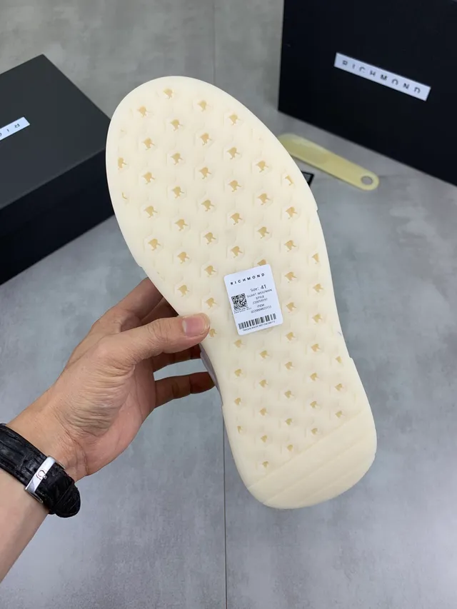 White Black Leather-Like Upper Thick Platform Sole Sneakers 2