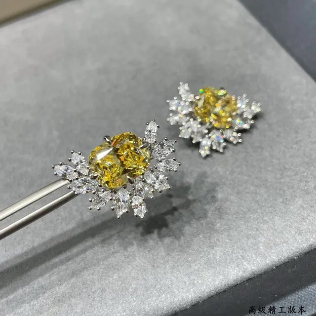 Yellow Center Stone Floral Cluster Stud Earrings 4