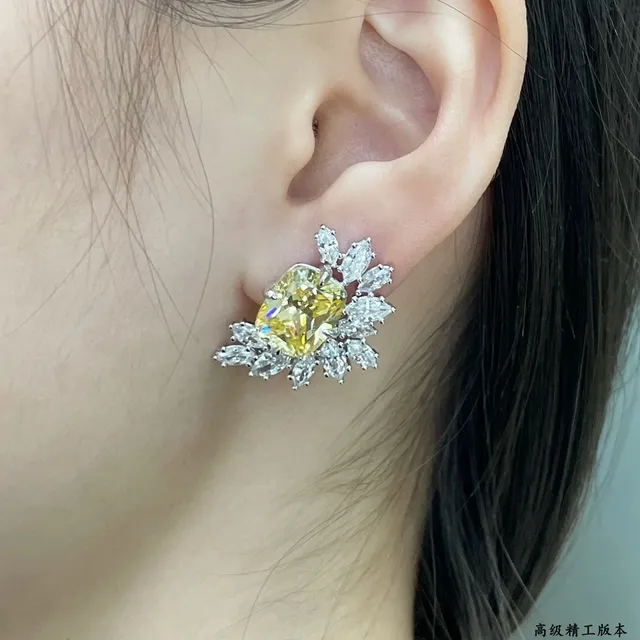 Yellow Center Stone Floral Cluster Stud Earrings 9