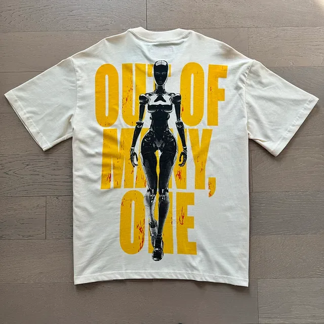 Camiseta Godspeed com estampa gráfica de figura de robô 12