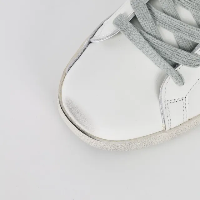 Golden Goose Superstar حذاء أسلوب حياة أبيض وذهبي متضرر 5