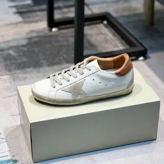 Golden Goose Superstar Tênis Lifestyle Branco Marrom Sola de Borracha Distressed Patch Estrela Metálica