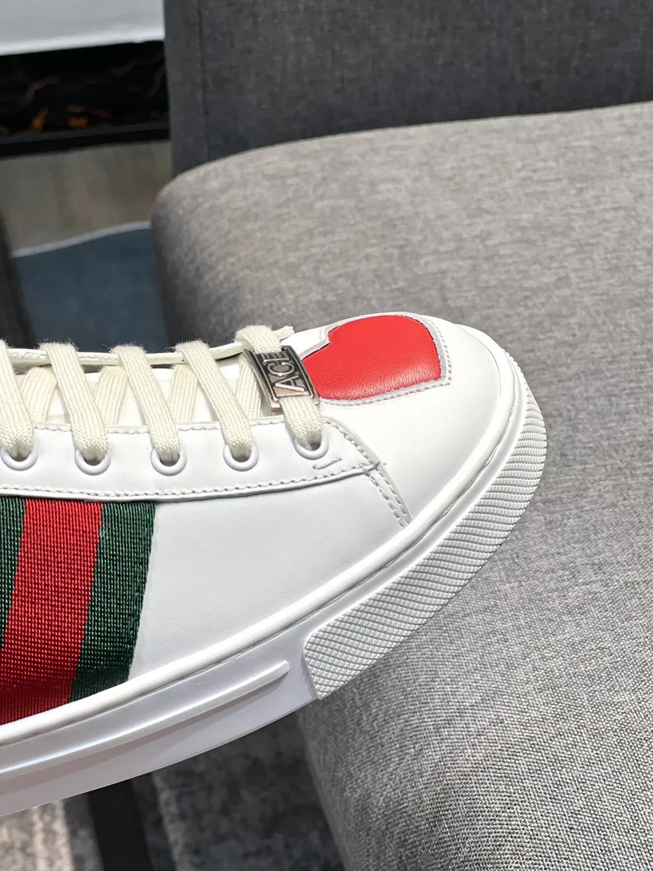 Gucci Ace White Red Green Heart Leather Lifestyle Sneakers 3