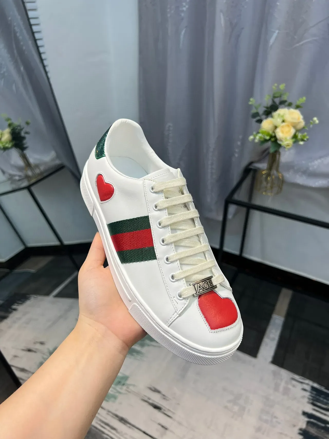 Gucci Ace White Red Green Heart Leather Lifestyle Sneakers 6