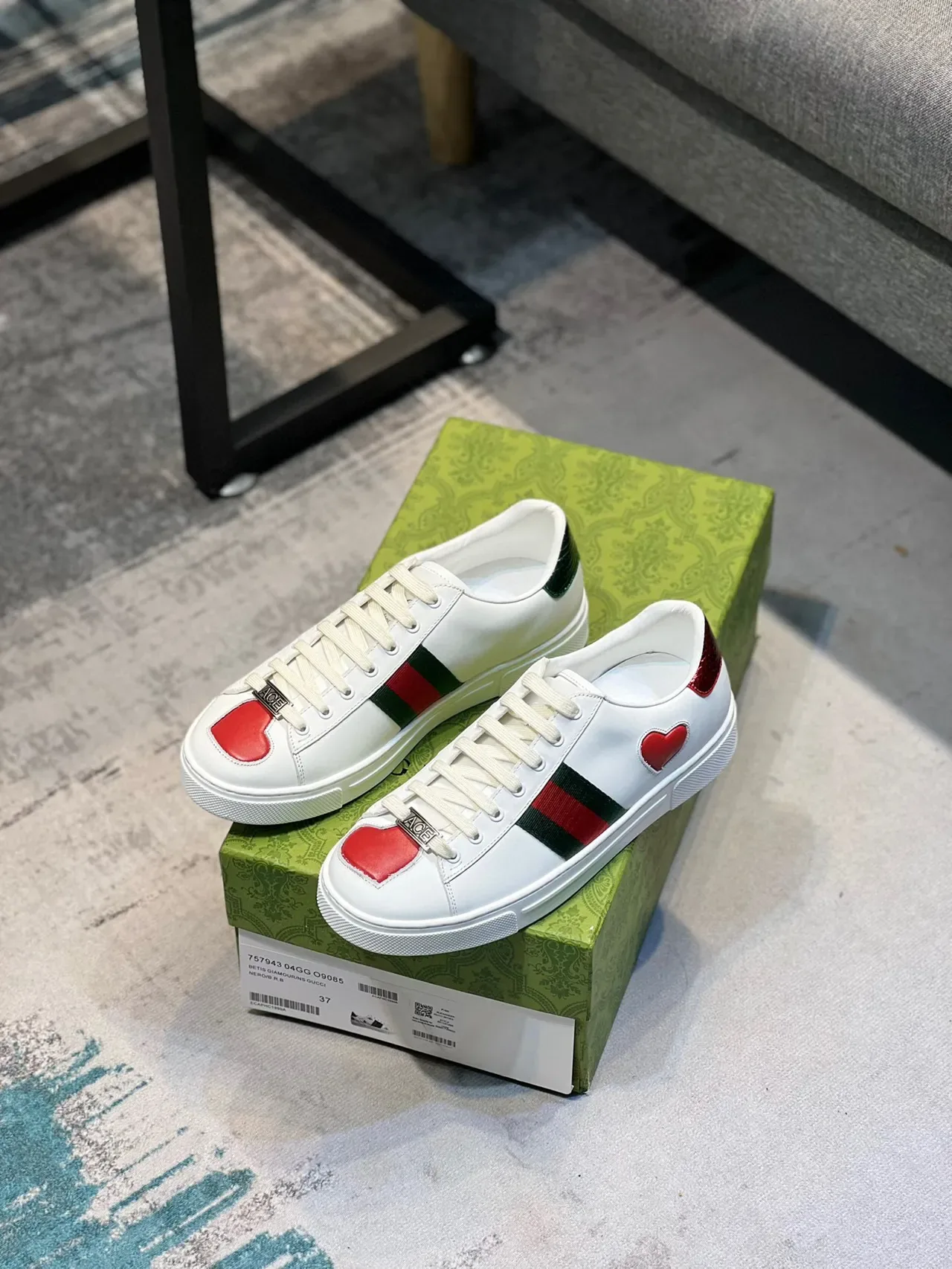 Gucci Ace White Red Green Heart Leather Lifestyle Sneakers 7