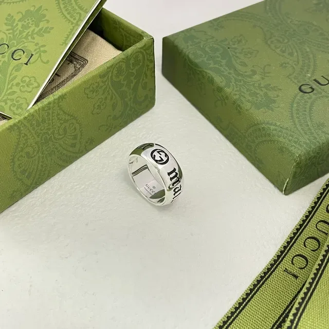 Gucci Amour Interlocking G Engraved Silver Rings 8