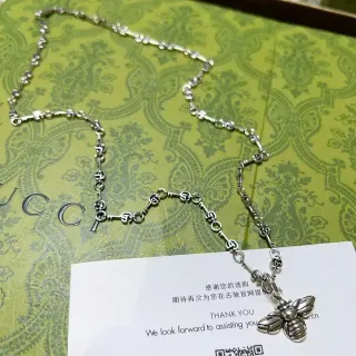 Gucci Motif Abeille Collier Chaîne Maillons Clés Ton Argent